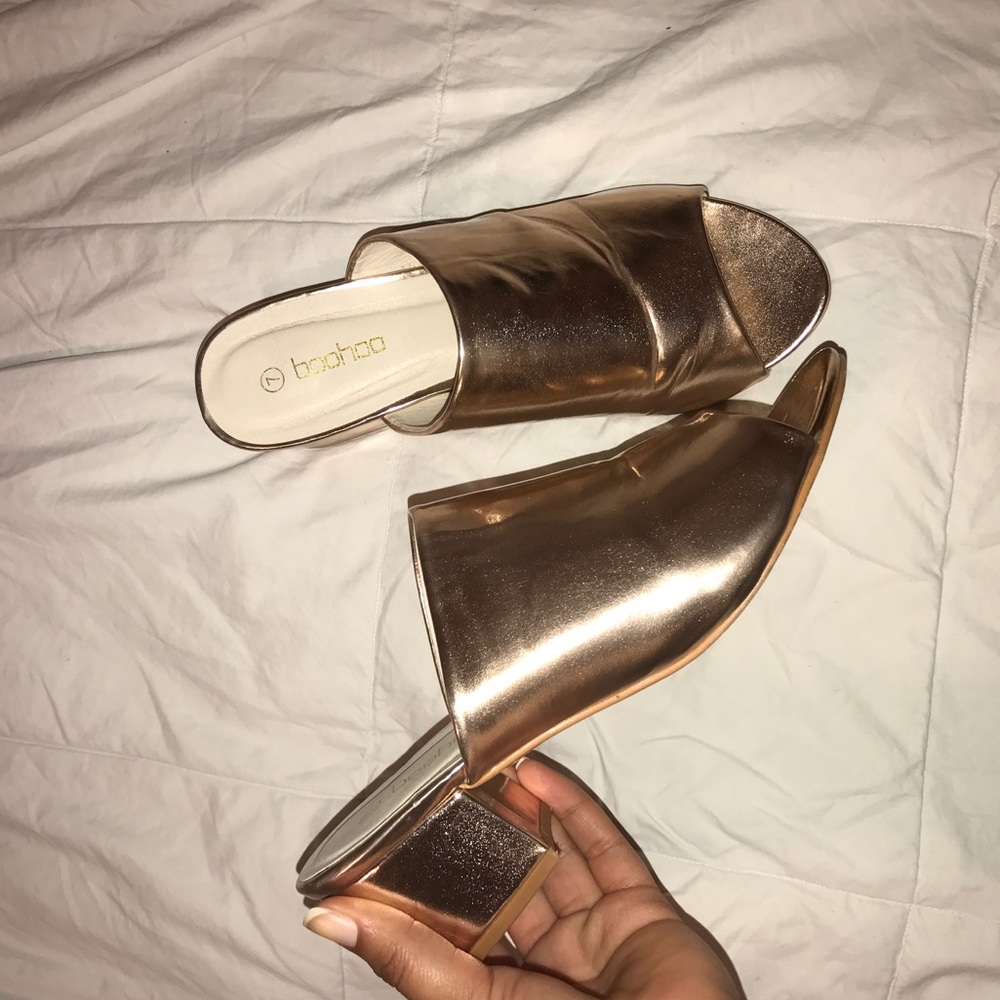 BOOHOO ROSE GOLD MULES